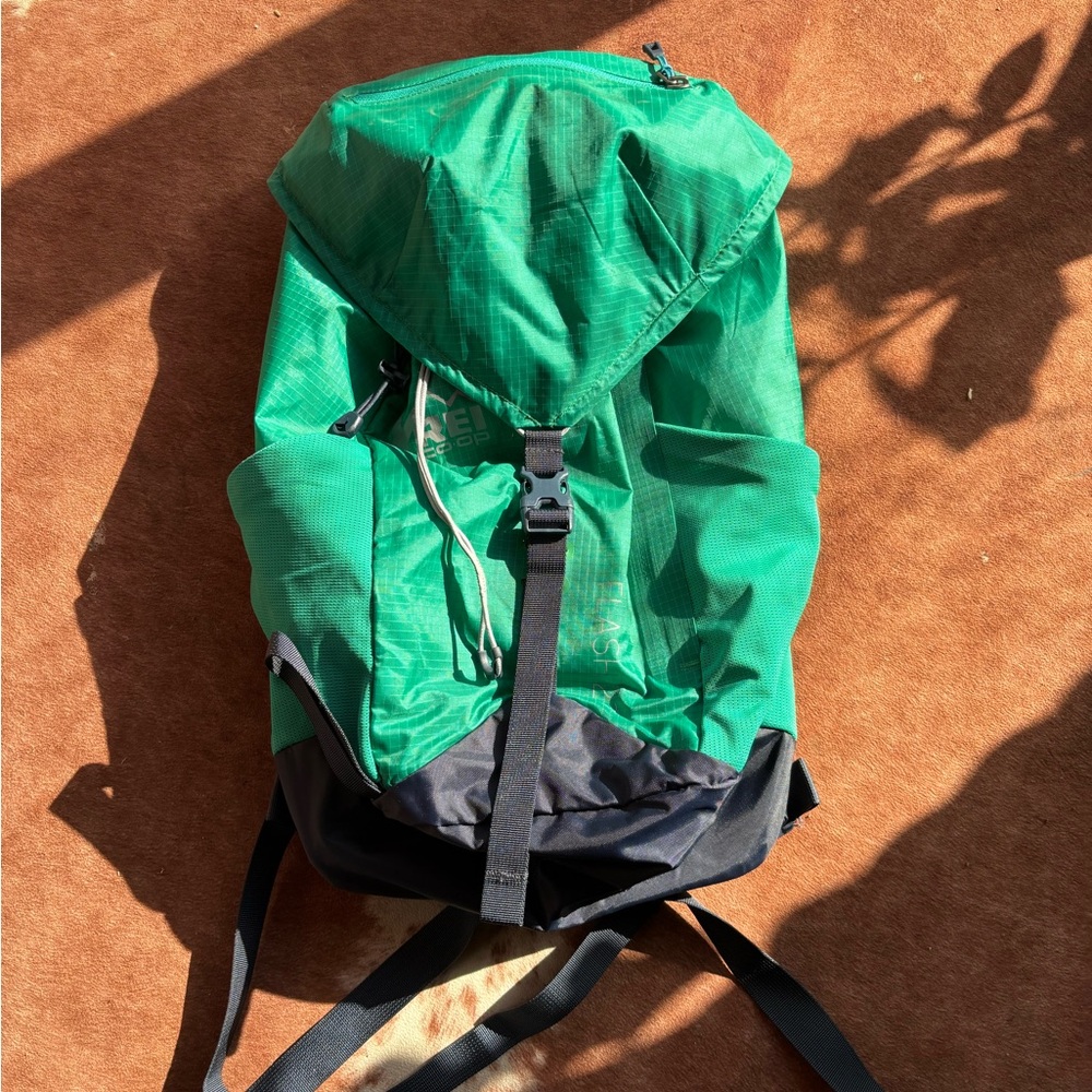 REI Flash 22 lightweight day pack